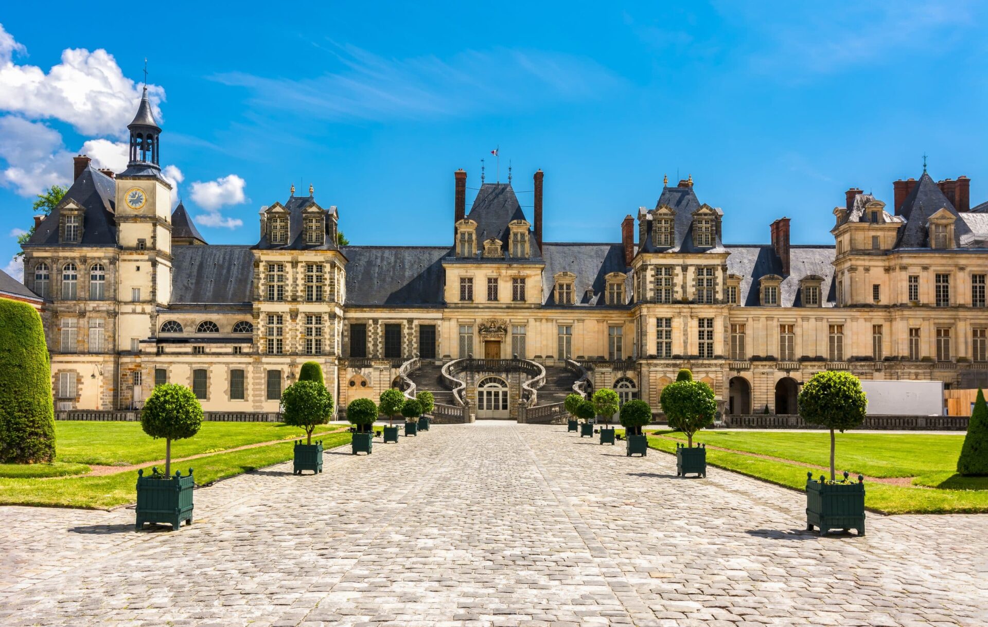 Château de Fontainebleau AdobeStock 226386902 scaled