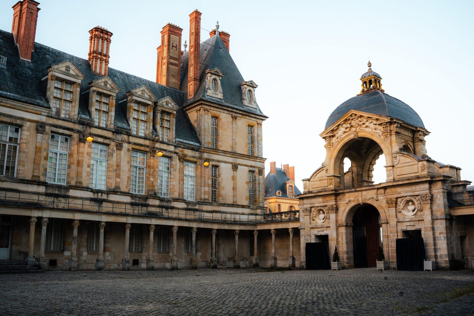 Administrateurs de lieu parisien LGV SC Fontainebleau 0198 scaled